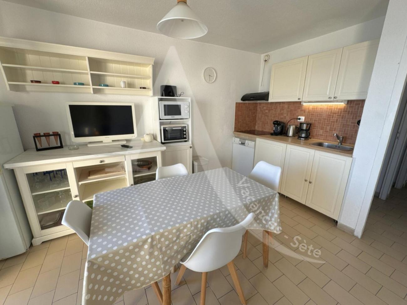 40 M², 1Ere Ligne Mer, Dernier Etage Avec Ascenseur Сет Екстер'єр фото